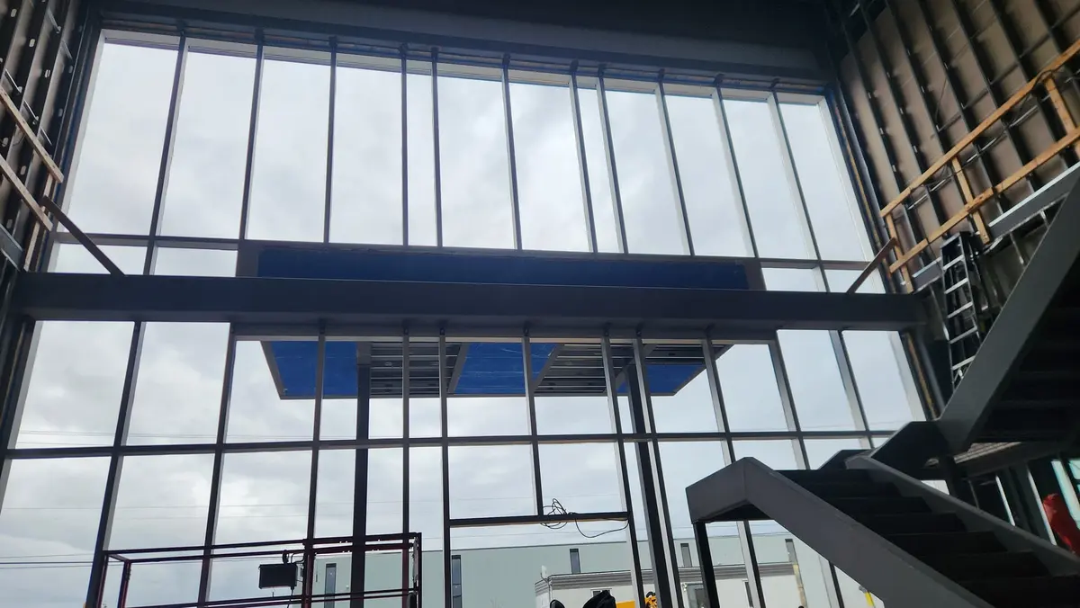 Structural steel curtain wall